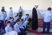 برگزاری نماز جماعت در دبیرستان پسرانه دوره اول حضرت مجتبی(ع)