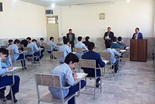 بازدید کارشناس آموزش از برگزاری امتحانات دبیرستان دوره اول پسرانه