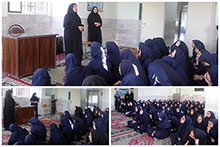 دعوت از یکی از معلمان دبستان به مناسبت هفته مشاغل در دبیرستان دخترانه دوره دوم حضرت مجتبی(ع)